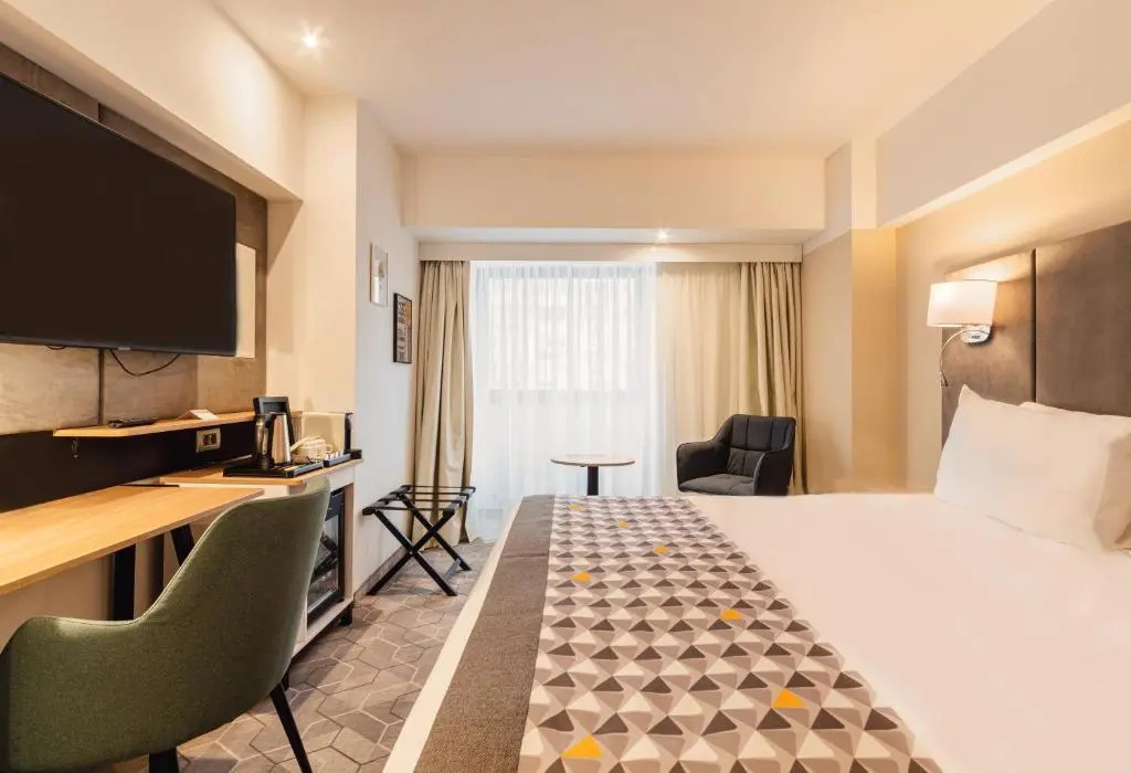 Holiday Inn Bucharest - Times - 5