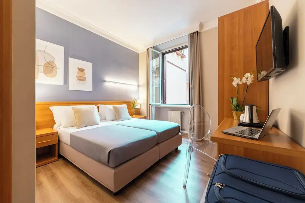 Classic Double room (full double bed)