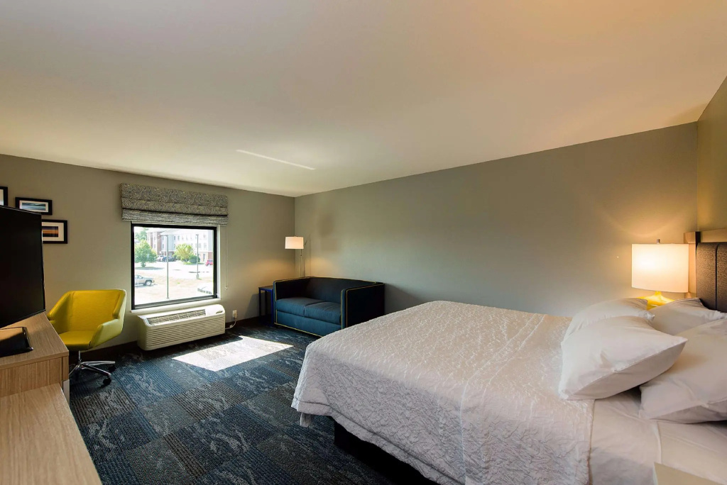 Standard Double room (full double bed)