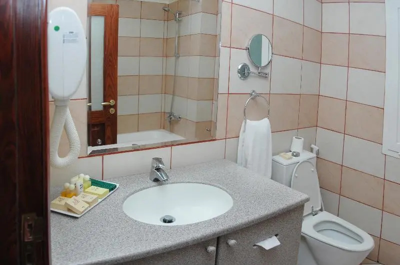 Al Liwan Suites - Chambres