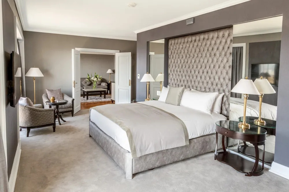 Presidential Double Suite (full double bed)