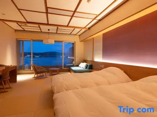 Standard Double room with ocean view (twin beds)