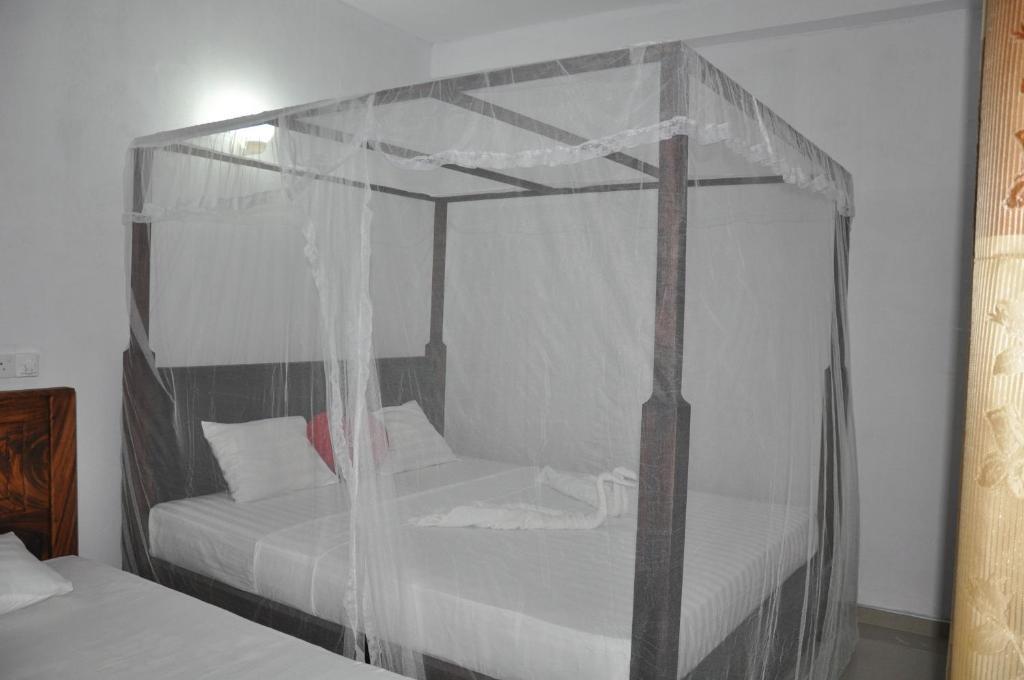Happy Bay Guest House And Restaurant