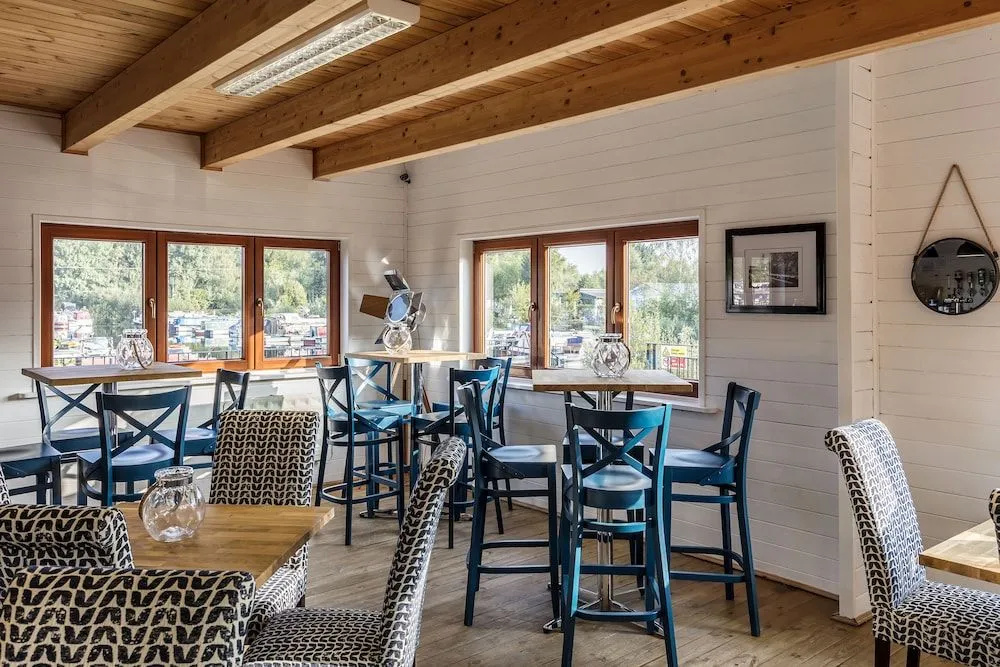 Roydon Marina Village Hotel - Général