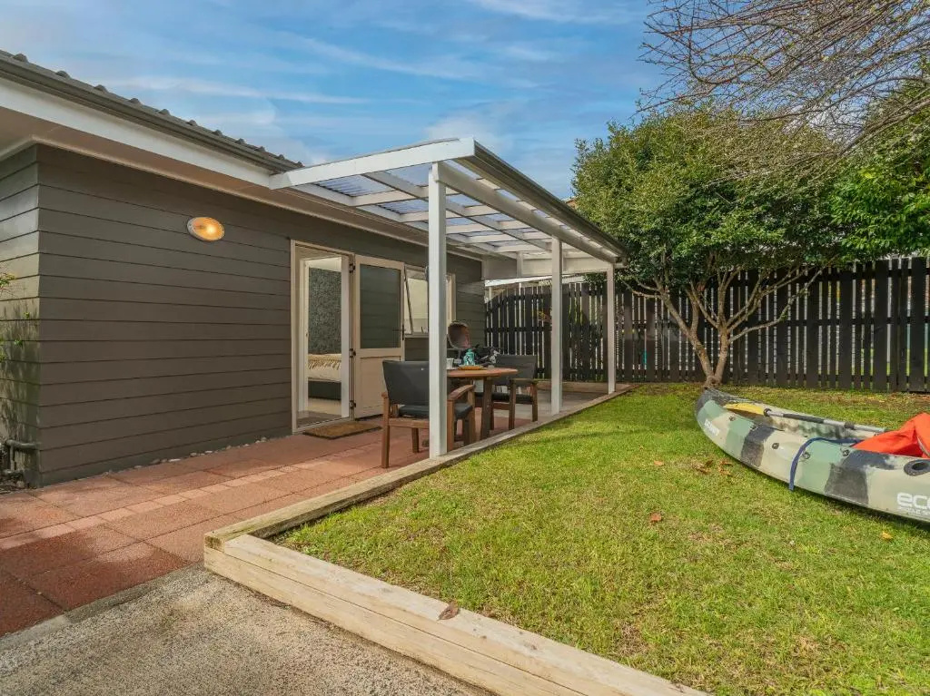 Sunny Days Retreat - Tairua Holiday Home