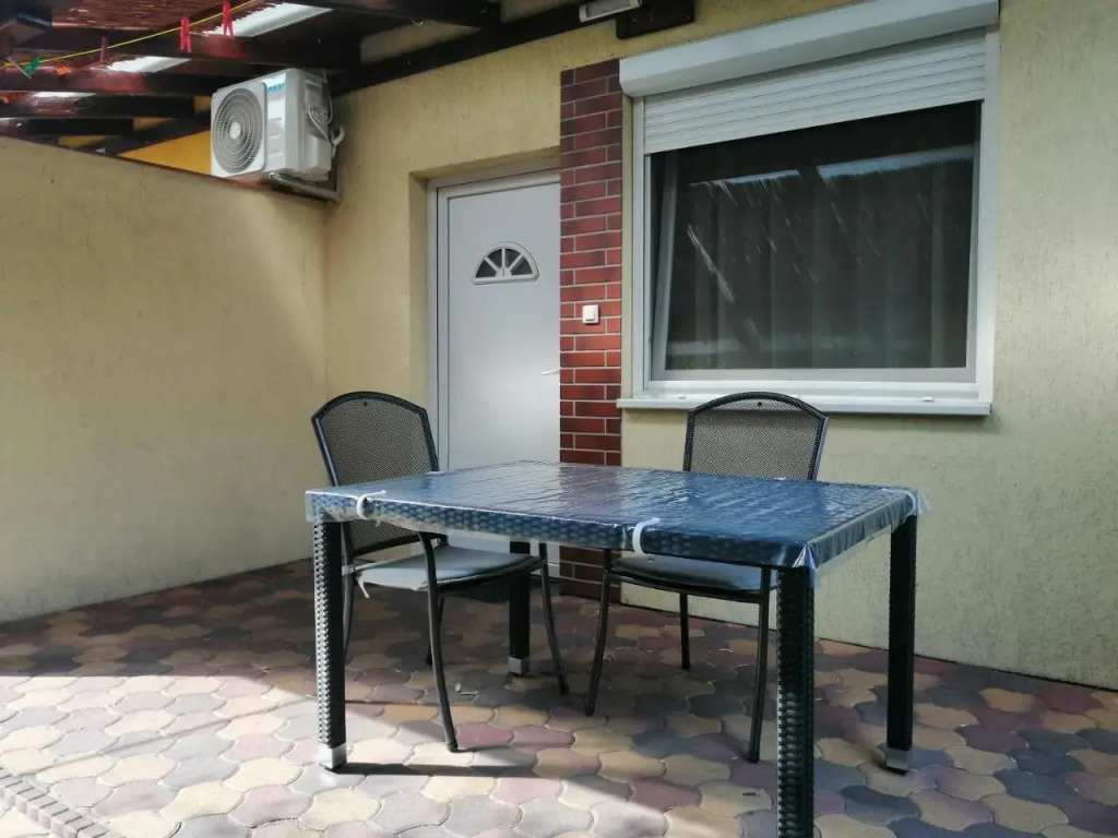 4 Barat Apartman - фото 8