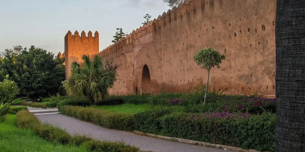 Chic Comfort Apartment - Rabat Center - Free Parking & AirC & Internet