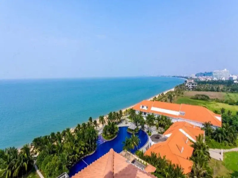 Beach & Waterfront