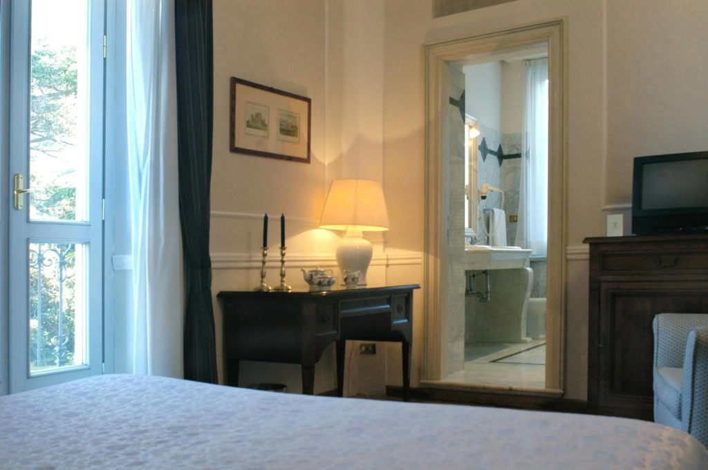 Hotel Flora — 5