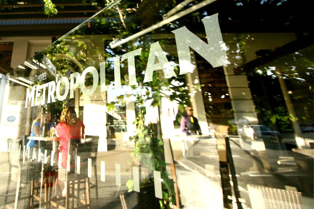 The Hotel Metropolitan by null