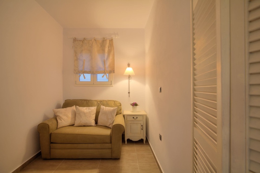 Miland Suites by null