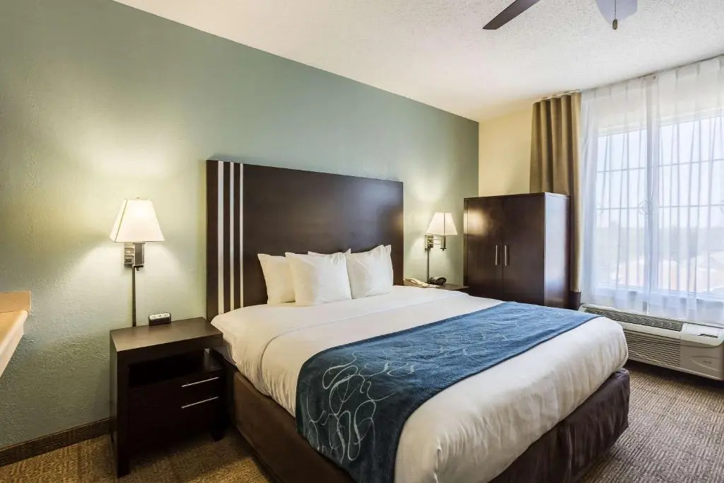 Comfort Suites New Orleans East - Chambres