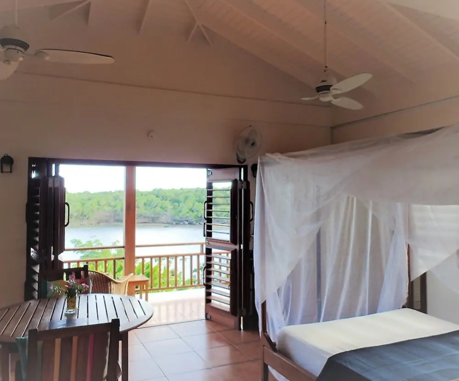 Two Bays Beach Villa Apartment and Studios - фото 14