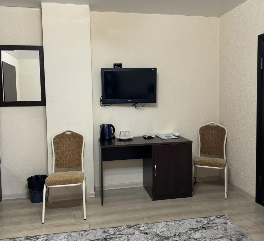 Economy room