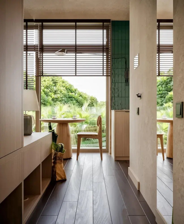 Double Family Suite with balcony (full double bed)
