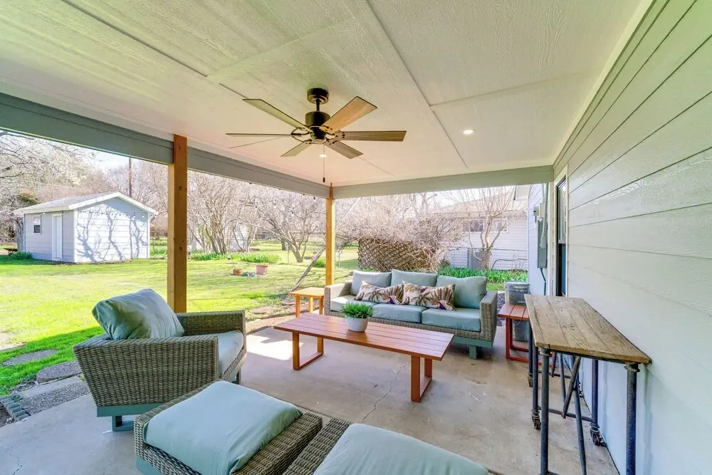 Stylish Irving Retreat w/ Private Patio