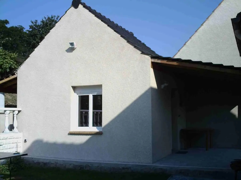 Près d'Evry, petite maison indépendante 1 ch 1 terrasse