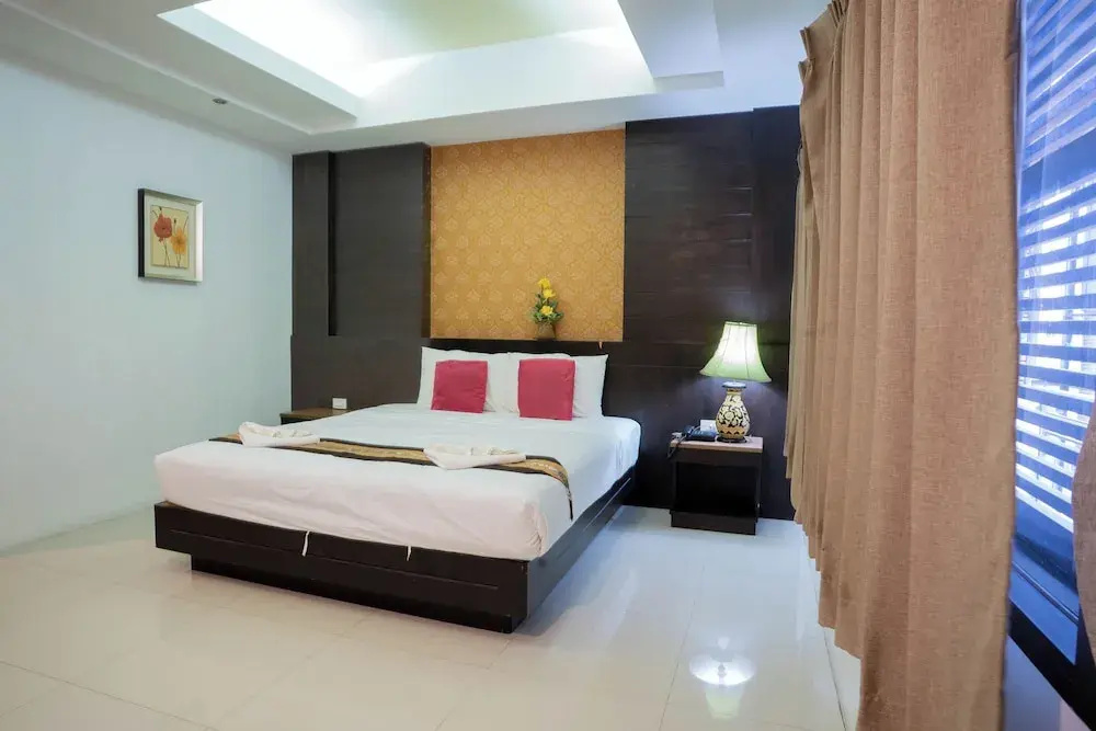Standard Double room with balcony (full double bed)