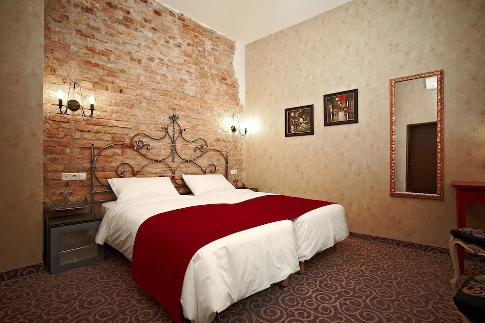Двухместный номер Standard с видом на город двуспальная кровать в Hotel Justus