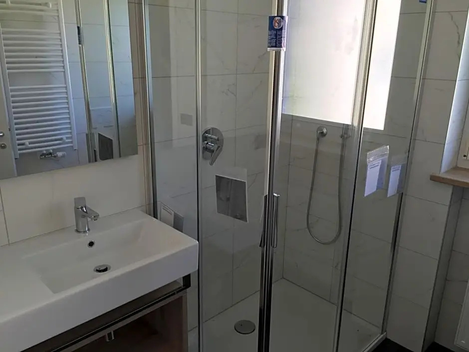 Tourist Hotel - Chambres