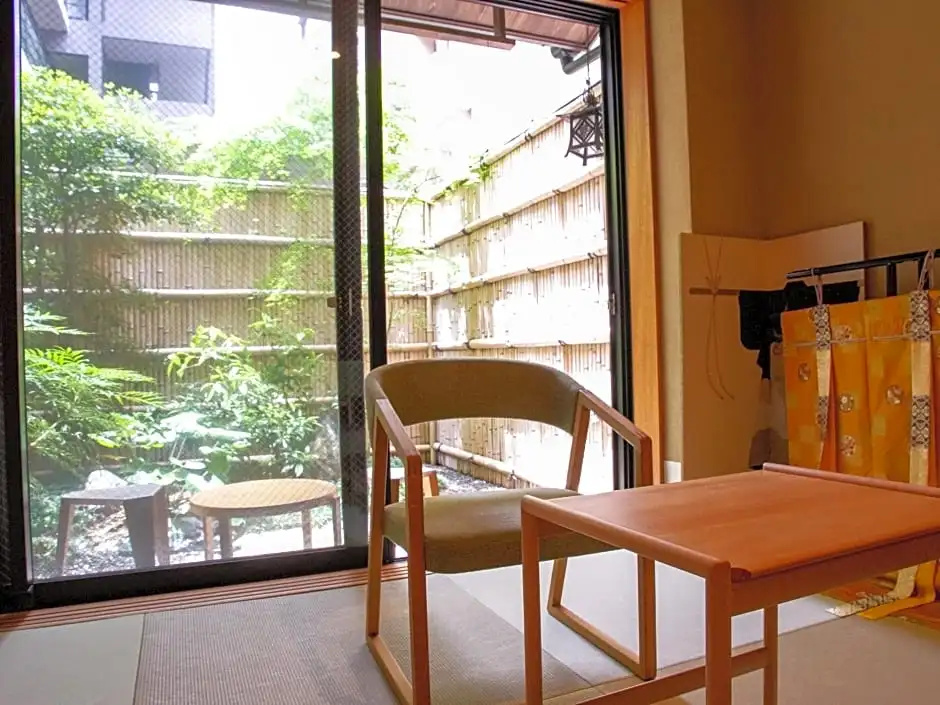 Superior Double room with garden view (twin beds)