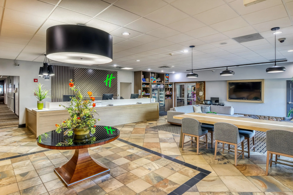 Holiday Inn Detroit Lakes - Lakefront by IHG - Général