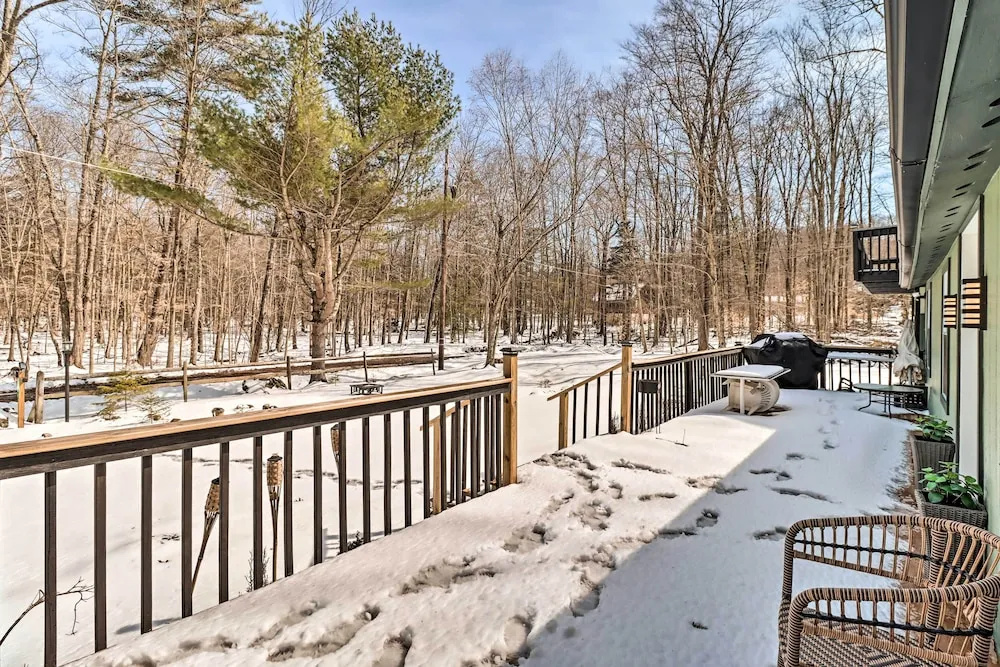 Hot Tub & Fire Pit: Modern Pocono Mountain Home