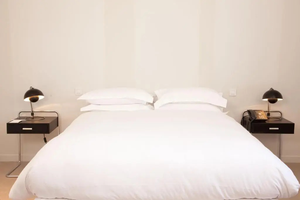 Deluxe Double room (full double bed)