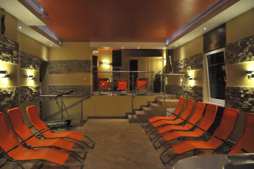 Adler Hotel és Étterem - фото 13