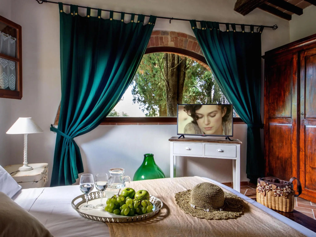 Superior Double room (full double bed)