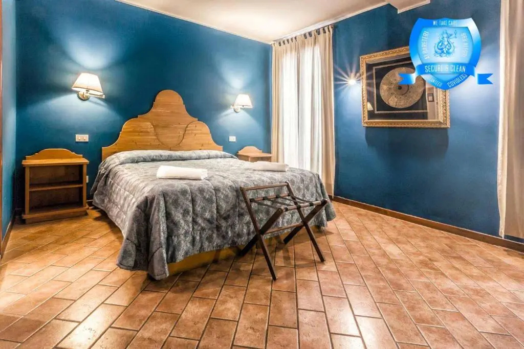 Standard Double room (full double bed)