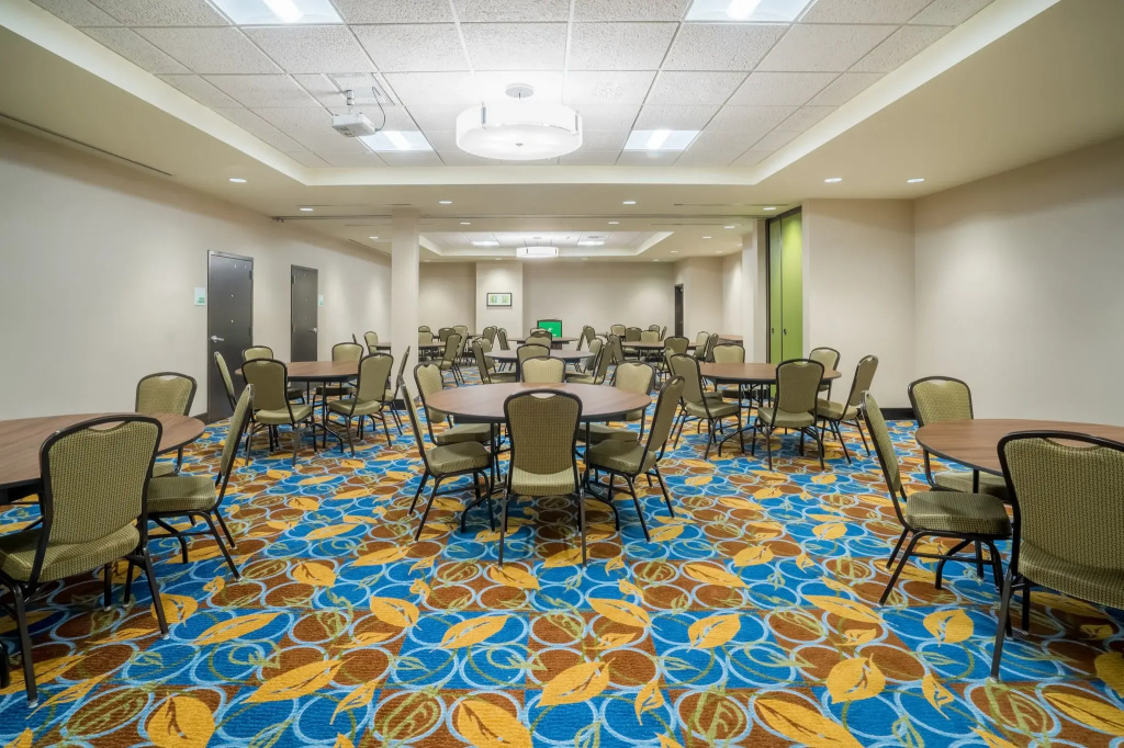 Holiday Inn Terre Haute by IHG - Général
