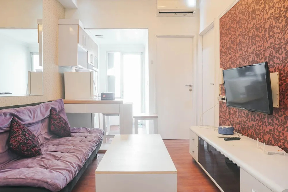 Cozy Living 2BR at Seasons City Apartment near Mall
