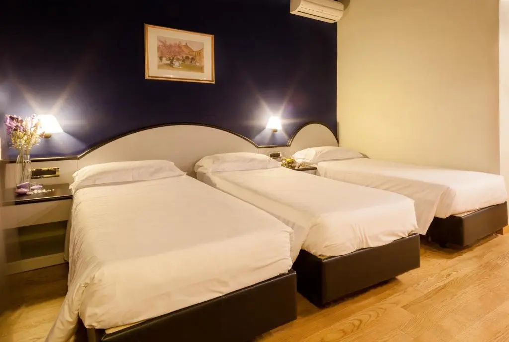Hotel Touring - Chambres