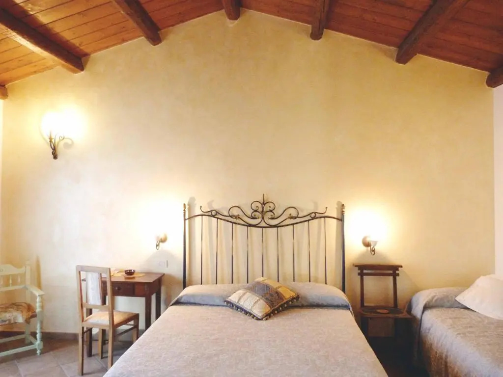 Standard Double room with balcony (full double bed)