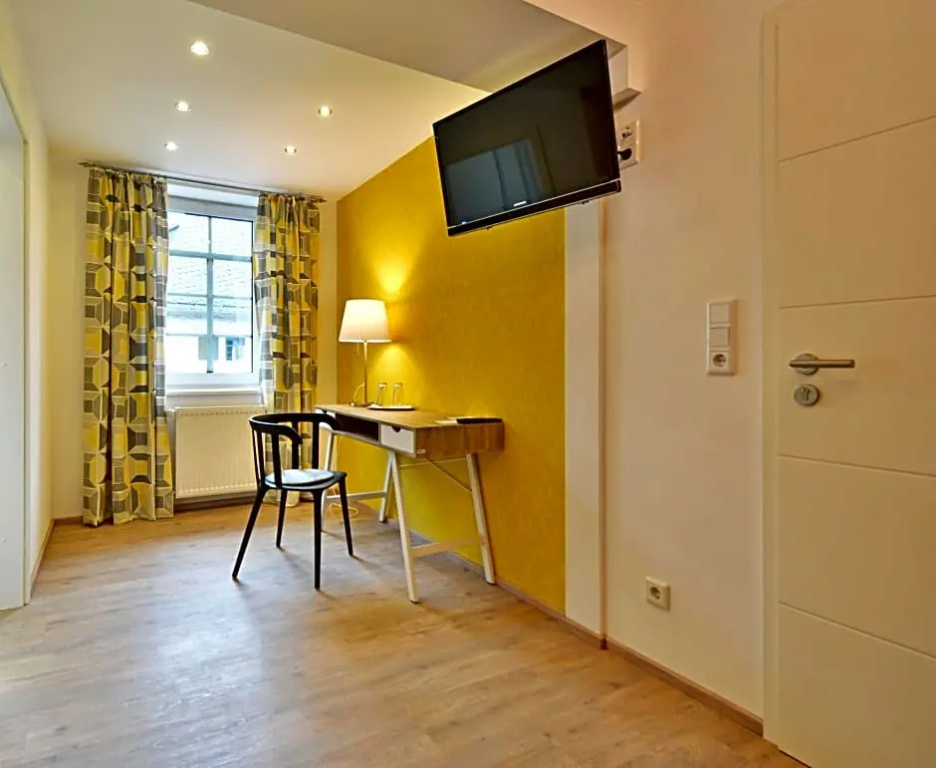 Hotel Zur Goldenen Sonne - Chambres