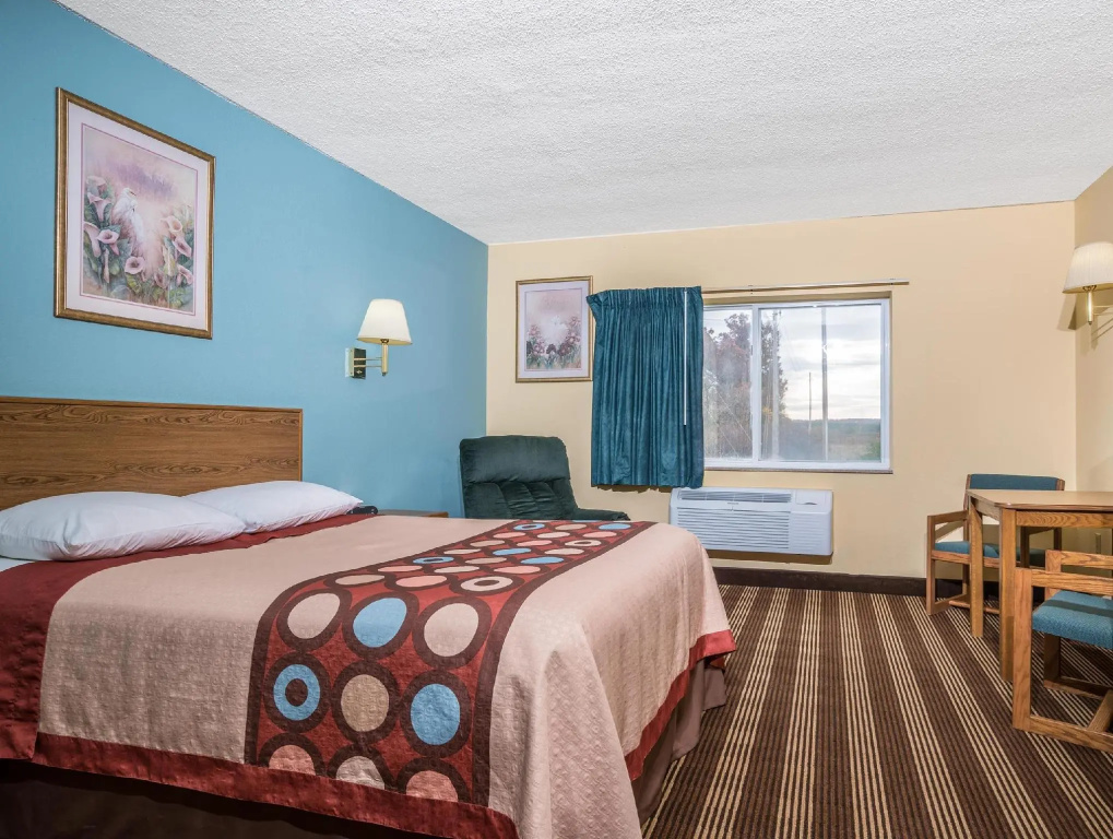Double Suite (twin beds)
