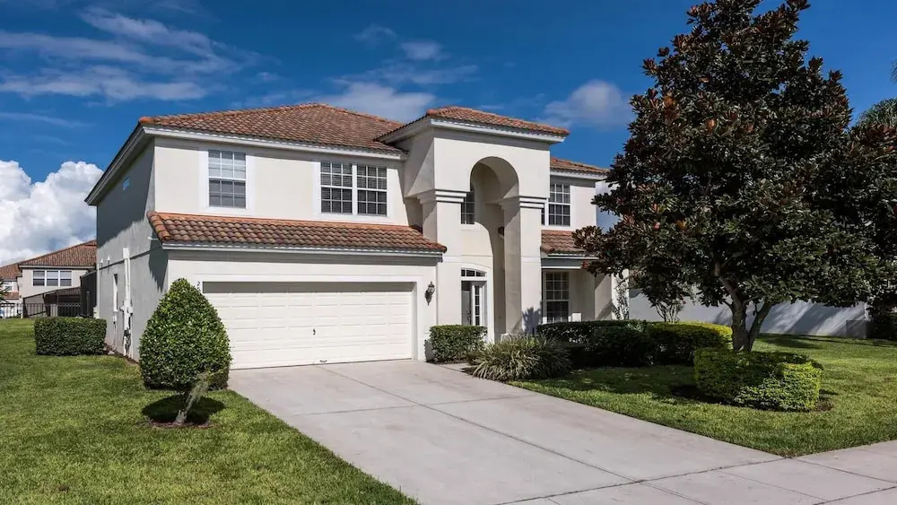 Luxurious 6BR Pool Villa 2 5 Miles to Disney
