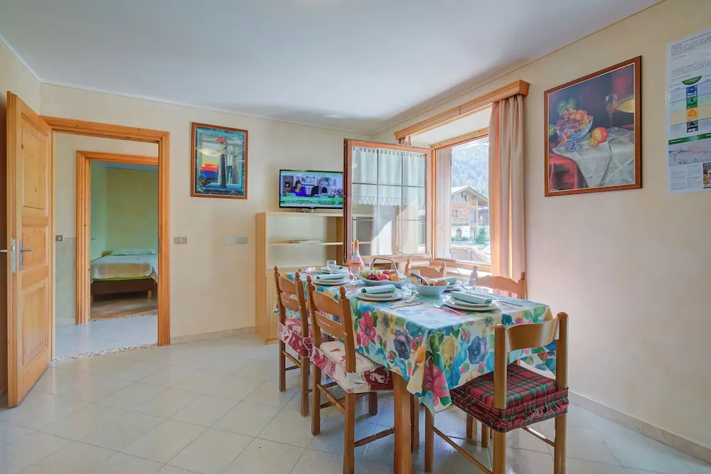 Family Apartment with balcony