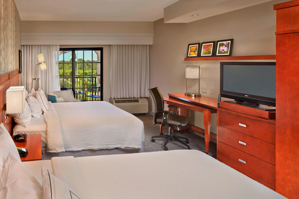 Courtyard By Marriott Stuart — 5
