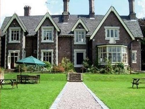 The Hunting Lodge - 3
