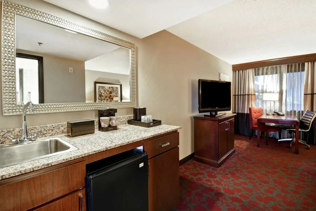 Embassy Suites by Hilton Dulles Airport - Chambres