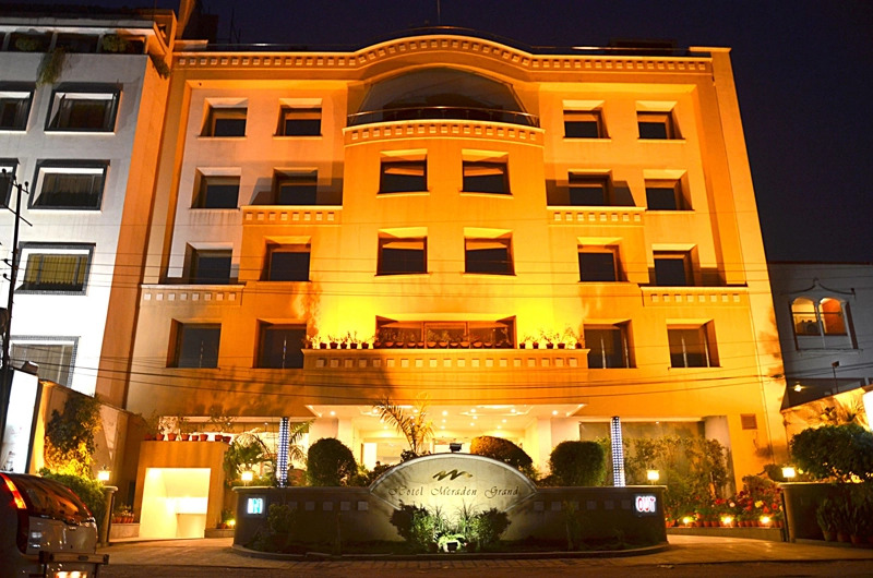 Hotel Meraden Grand