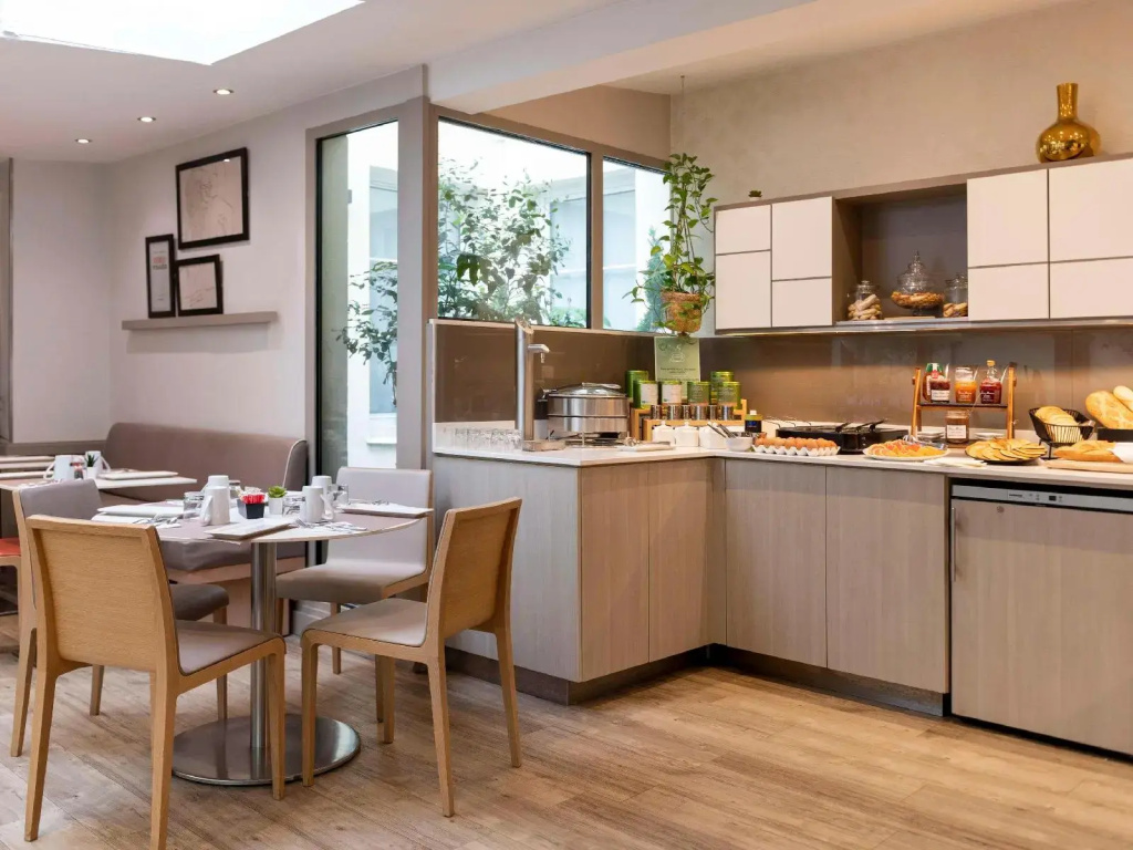 Mercure Paris Montparnasse Raspail 14