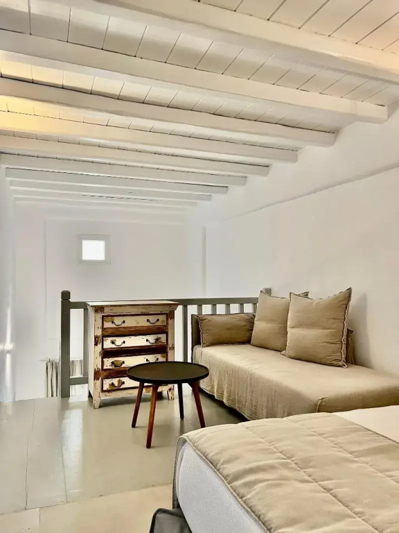 1 Bedroom Double Suite (full double bed)