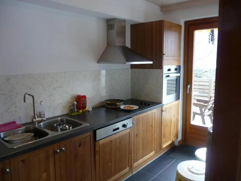 3 Bedrooms Apartment