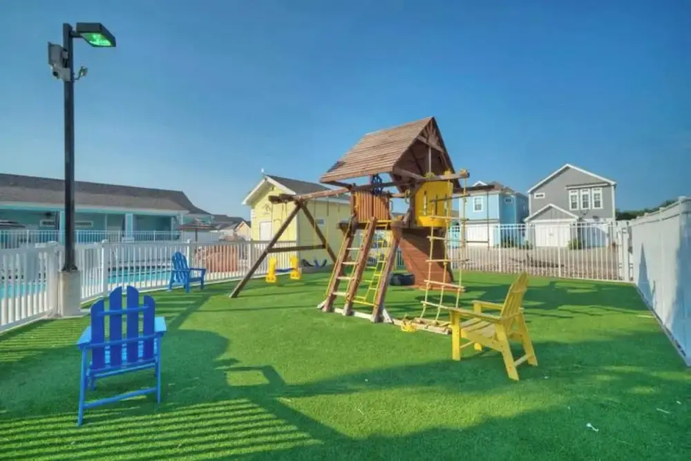 Coastal Vibe by Avantstay Sunset at the Pool and Playscape