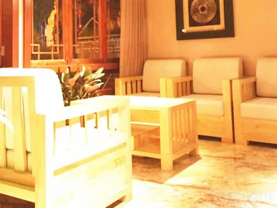 Lobby & Reception