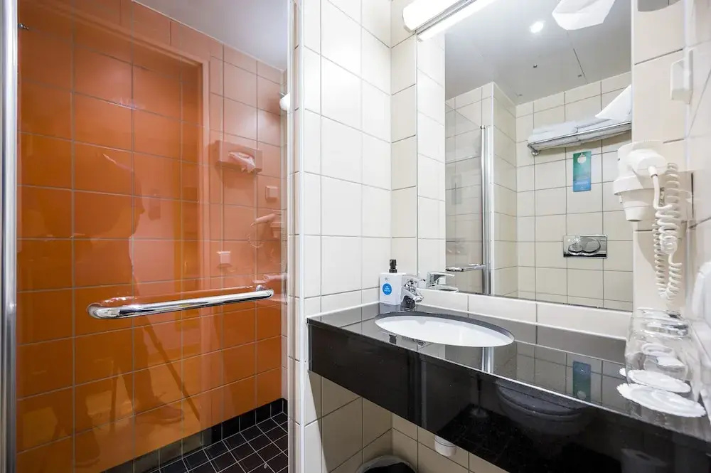 Quality Hotel Saga - Chambres