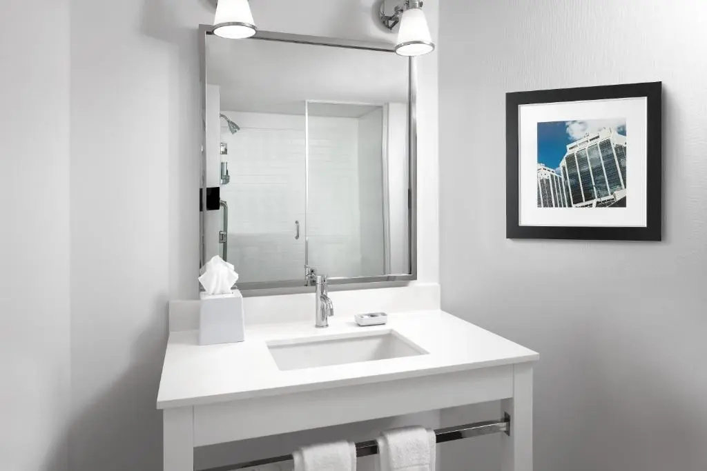 Junior Suite with harbour view
